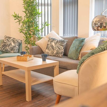 Principality Suites; Three Bed By Property Promise Κάρντιφ Εξωτερικό φωτογραφία