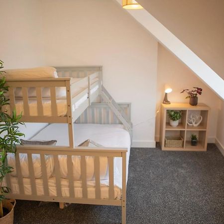 Principality Suites; Three Bed By Property Promise Κάρντιφ Εξωτερικό φωτογραφία