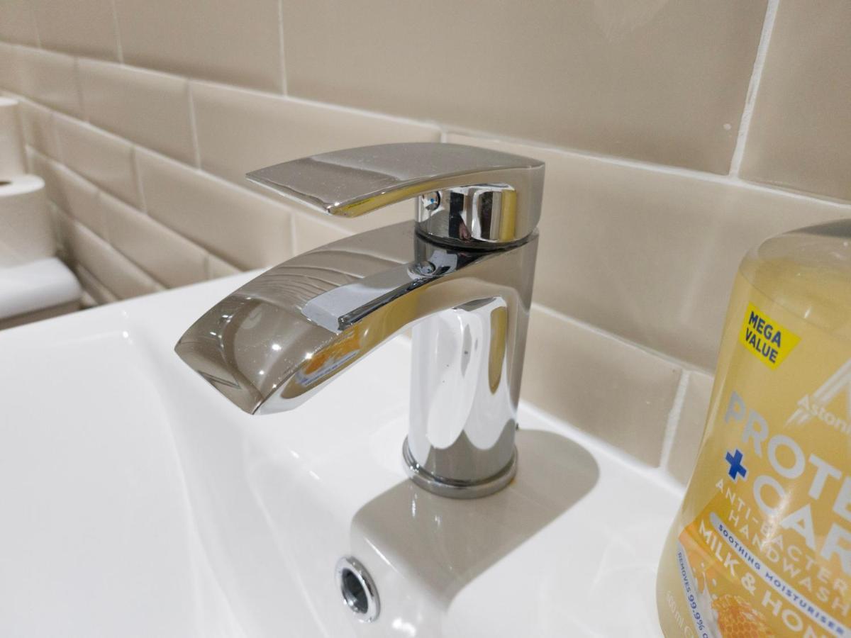 Principality Suites; Three Bed By Property Promise Κάρντιφ Εξωτερικό φωτογραφία