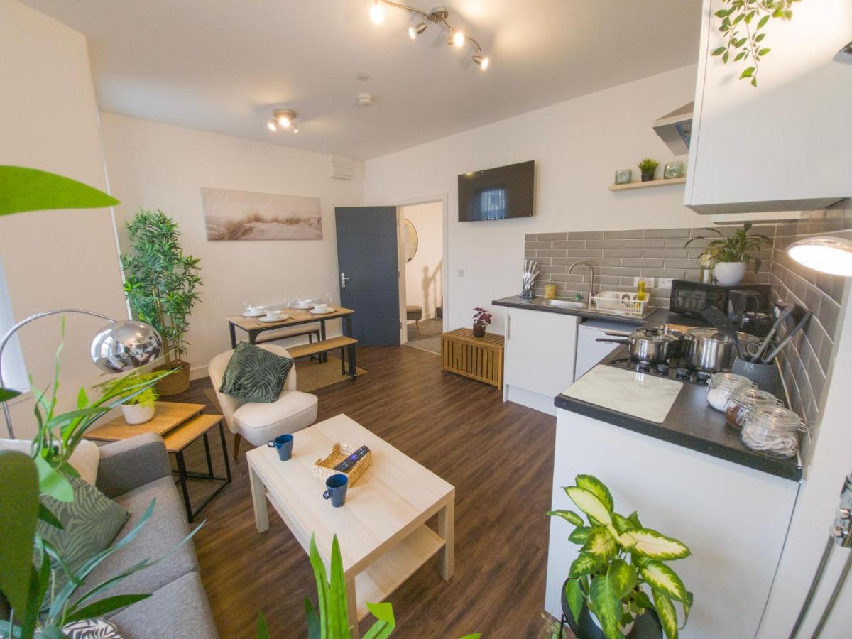 Principality Suites; Three Bed By Property Promise Κάρντιφ Εξωτερικό φωτογραφία