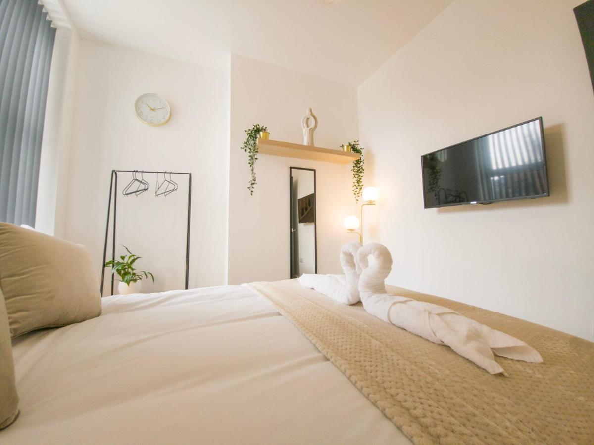 Principality Suites; Three Bed By Property Promise Κάρντιφ Εξωτερικό φωτογραφία