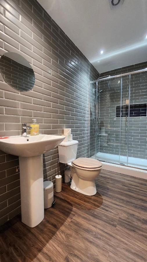 Principality Suites; Three Bed By Property Promise Κάρντιφ Εξωτερικό φωτογραφία