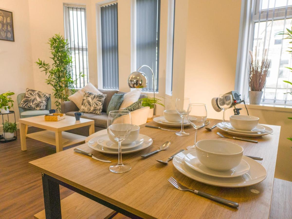Principality Suites; Three Bed By Property Promise Κάρντιφ Εξωτερικό φωτογραφία