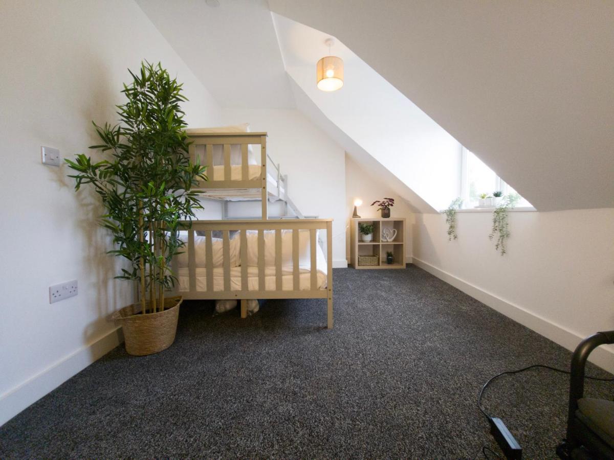 Principality Suites; Three Bed By Property Promise Κάρντιφ Εξωτερικό φωτογραφία